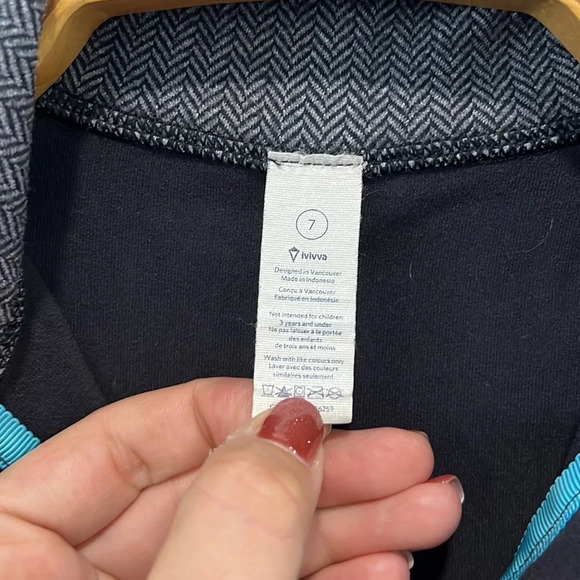 Lululemon  Ivivva 1/4 zip long sleeve shirt size 7 - Picture 6 of 11
